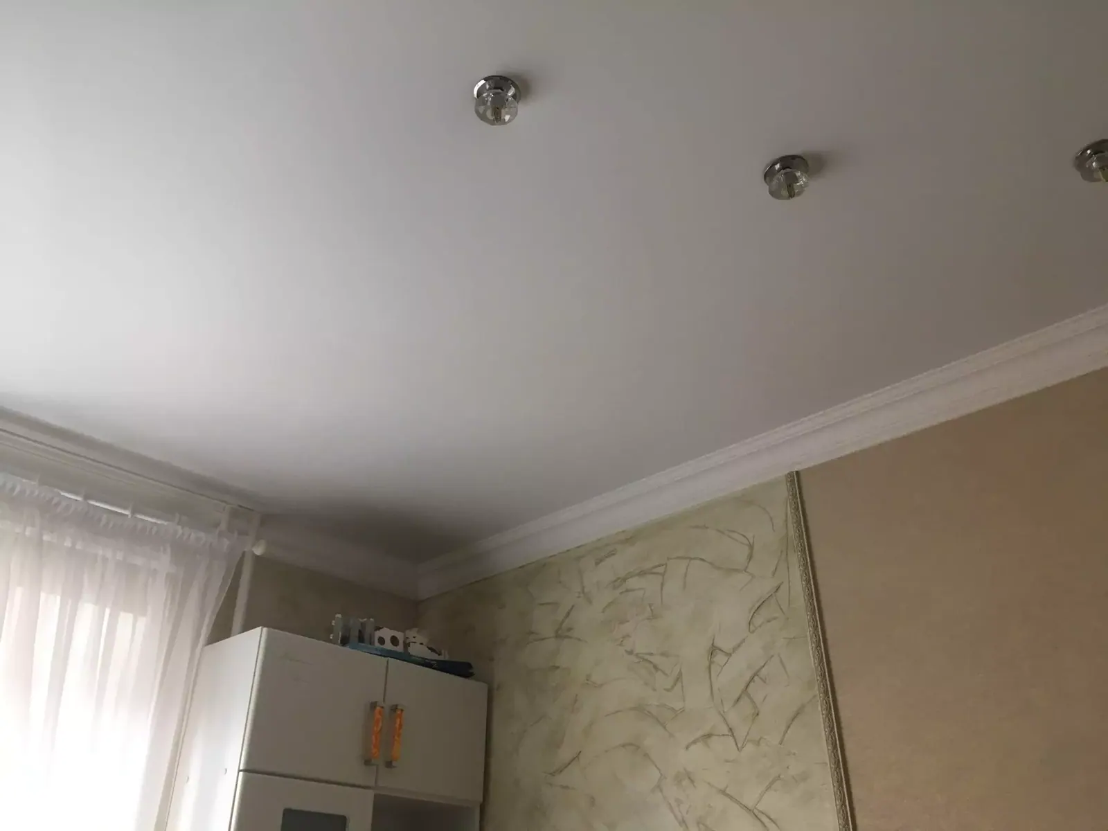 Матовый натяжной потолок в квартиру — Севастополь, улица Тараса Шевченко, 19а, фото 3